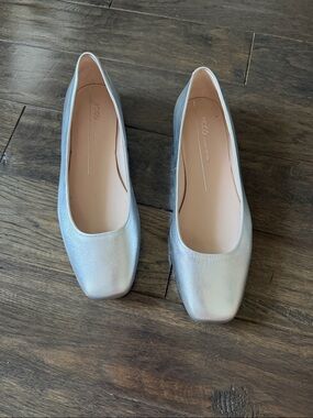 Ecco Metallic Silver Square-Toe Ballet Flats